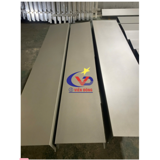 Sơn tĩnh điện diềm mái canopy cho dự án Lego VSIP 3 Bình Dương